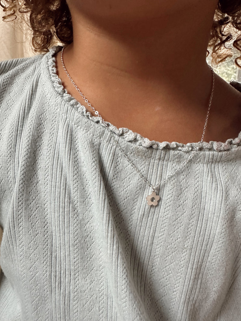 Mini Finch Flower Necklace